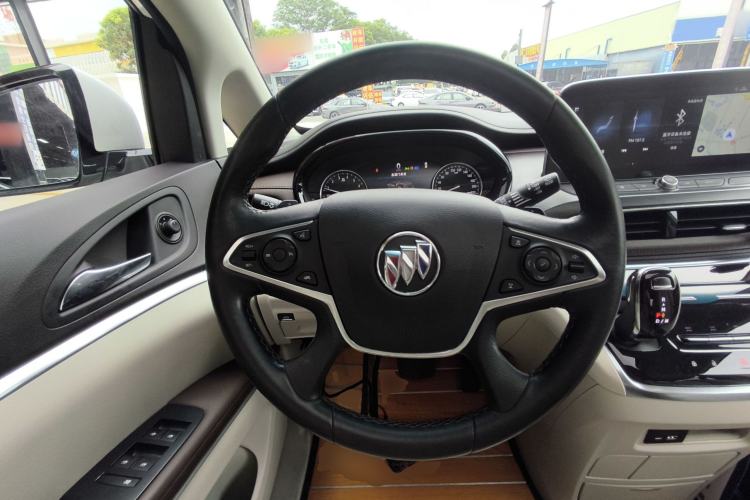 Used Buick GL8 2021 Land Cruiser Executive Class 652T Luxury Model
