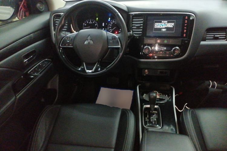 Used Mitsubishi Outlander 2020 2.0L Two-Wheel Drive Comfort Edition 7-Seater