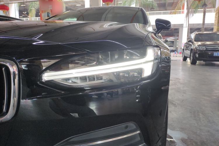 Used Volvo S90 2019 T5 Zhiyuan Edition
