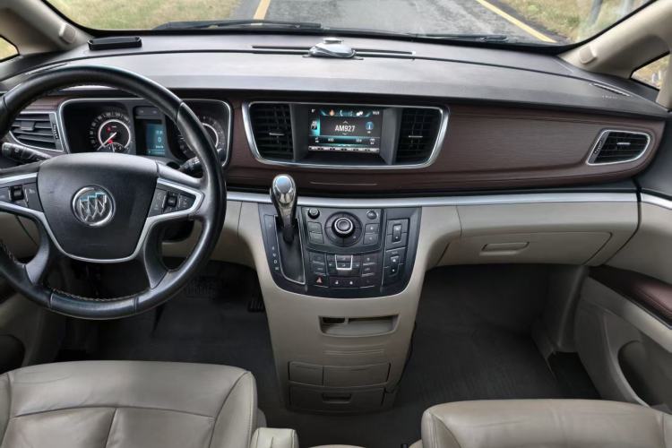 Used Buick GL8 2018 28T Luxury Model China VI Standard
