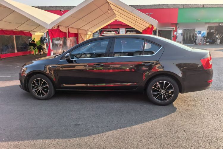 Used Skoda Octavia 2017 TSI280 DSG Smart Drive Edition
