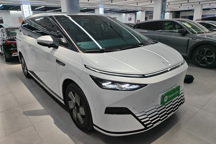 Used XPeng X9 2024 702 Ultra-Long Range Max
