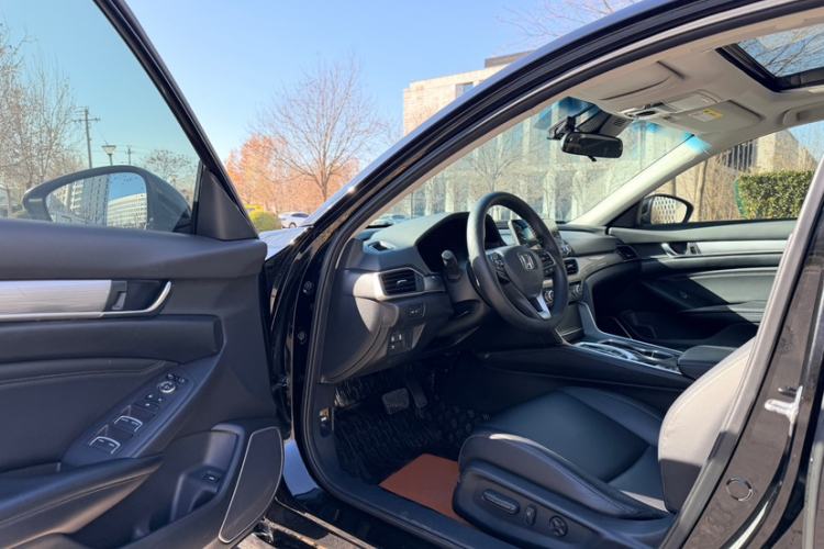 Used Honda Accord 2018 Rui Hybrid 2.0L Rui Ling Edition China VI
