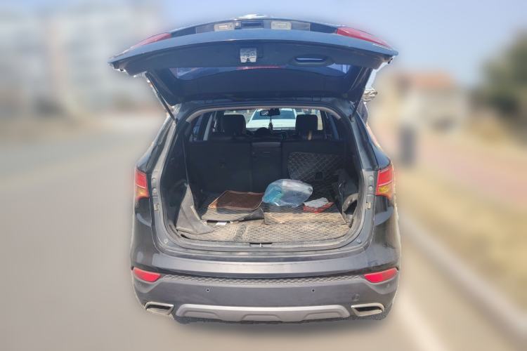 Used Hyundai Santa Fe 2013 Revised Version 2.4L Automatic All-Wheel Drive Luxury Trim