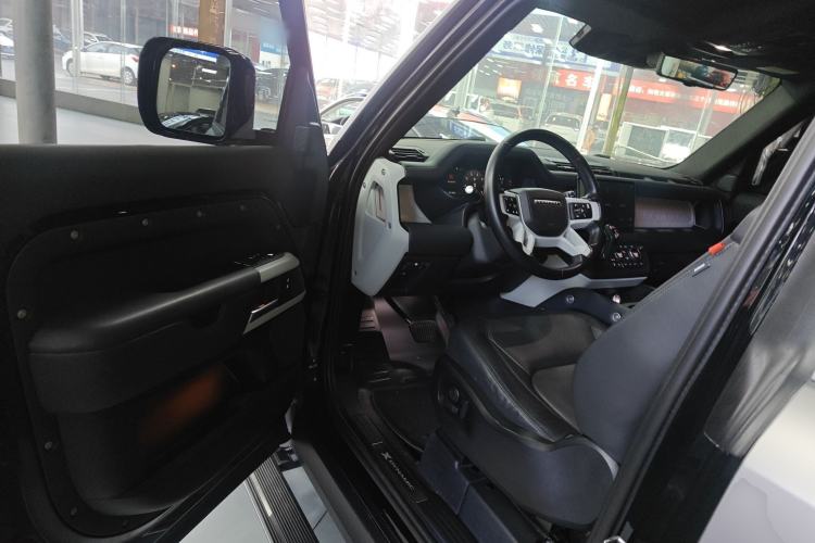 Used Land Rover Defender 2023 90 2.0T P300 X-DYNAMIC HSE