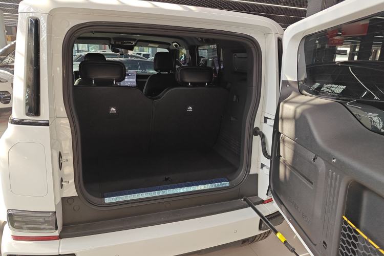 Used  V23 2025 501 Four-Wheel Drive Advanced Version
