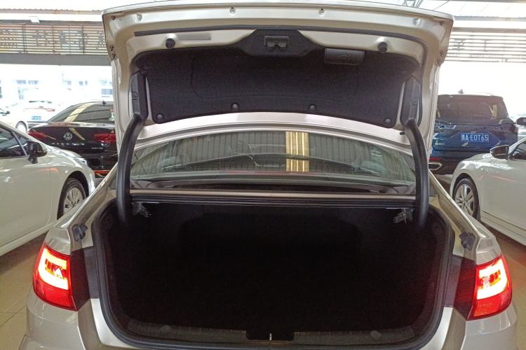 Used Geely Auto Emgrand GL 2017 1.3T DCT Luxury Model