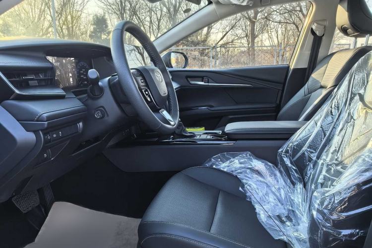 Used Toyota Camry 2024 Dual-Engine 2.5HG Prestige Edition
