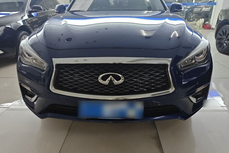 Used Infiniti Q50L 2018 2.0T Enjoyment Version China VI Standard
