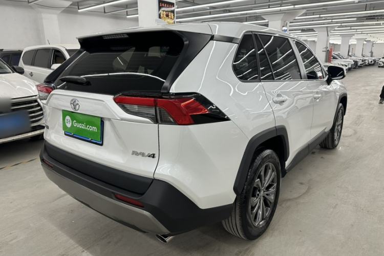 Used Toyota RAV4 2023 2.0L CVT Two-Wheel Drive Fashion Edition
