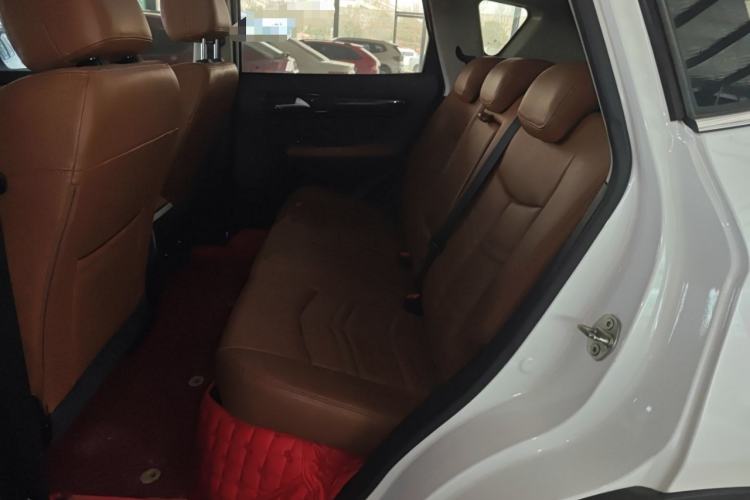 Used Dongfeng Fengdu MX5 2016 1.4T Manual Luxury Edition
