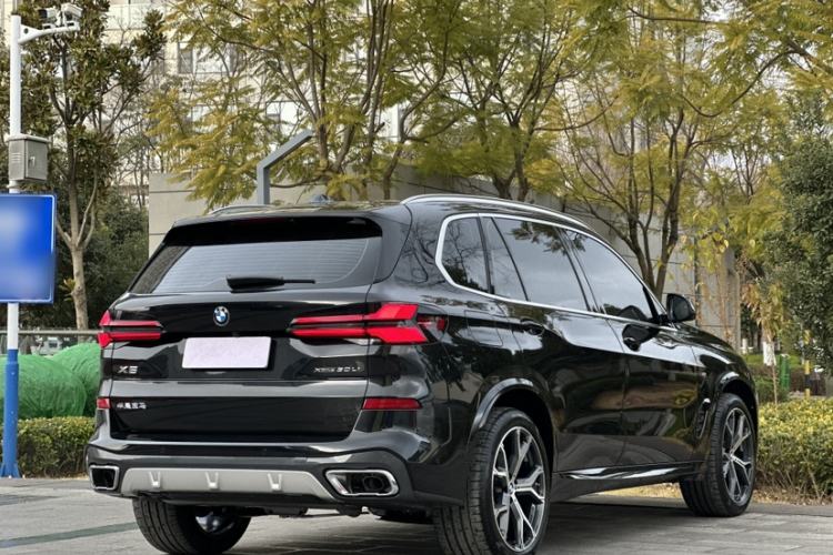 Used BMW X5 2023 xDrive 30Li Luxury M Sport Package