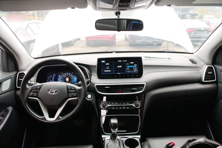 Used Hyundai Tucson 2020 280TGDi Two-Wheel-Drive GLS Fashion Edition China VI Standard
