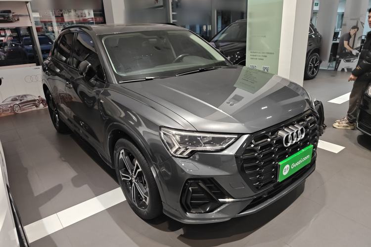 Used Audi Q3 2020 40 TFSI Fashion Dynamic Model
