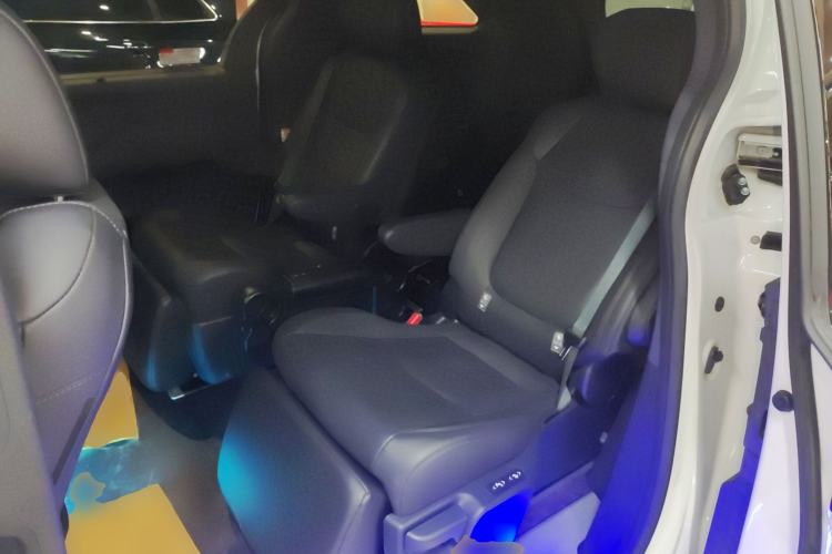 Used Toyota Sienna 2024 2.5L Hybrid Four-Wheel Drive Prestige Edition