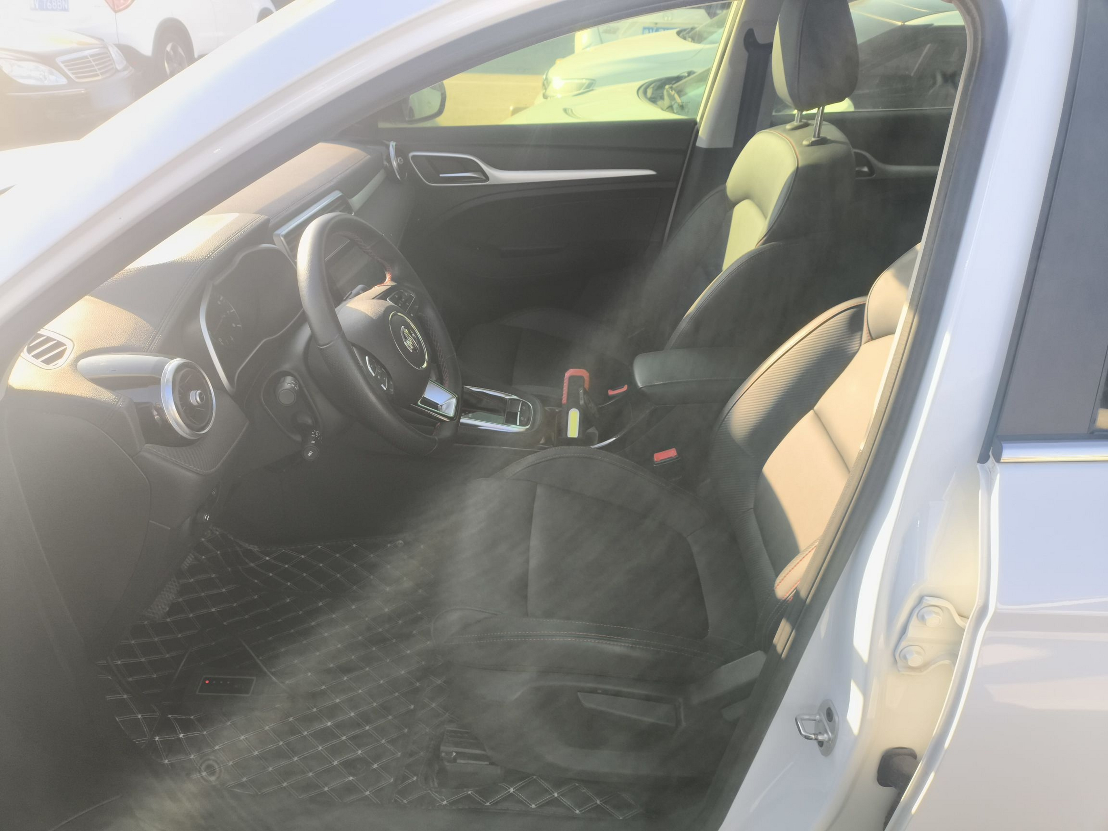 Переднее сиденье в автомобиле