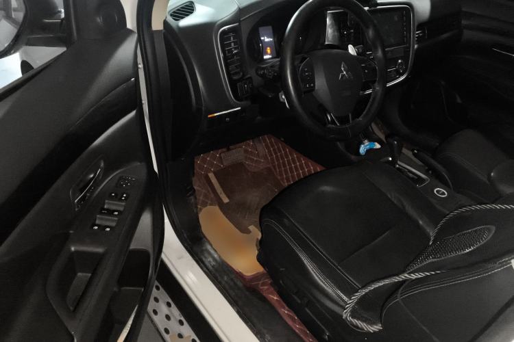 Used Mitsubishi Outlander 2016 2.4L 4x4 Elite Edition 5 Seats