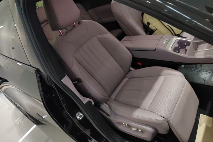 Used ONVO L60 2024 60 kWh Rear-Drive Version
