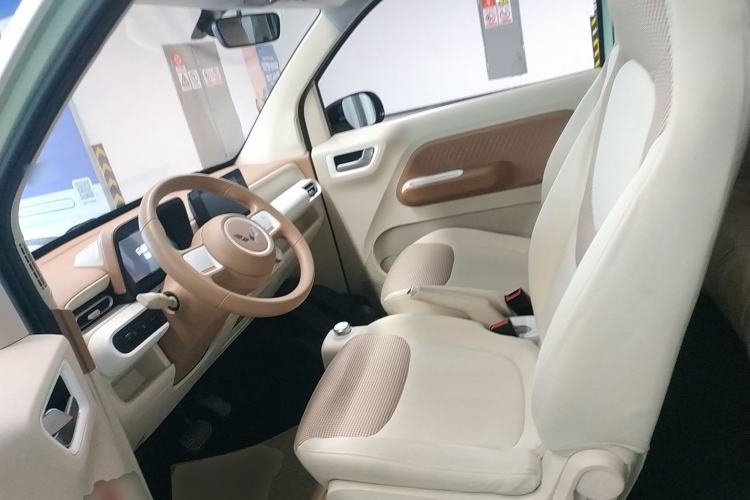 Used Wuling Hongguang MINIEV 2024 3rd Generation 215km Advanced Version
