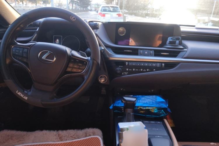 Used Lexus ES 2020 200 Excellence Edition
