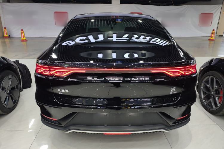 Used BYD Han 2022 EV Genesis Edition 715KM Front-Wheel-Drive Prestige Model
