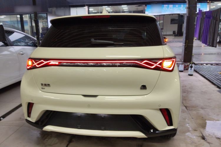 Used BYD Dolphin 2023 420 km Fashion Edition