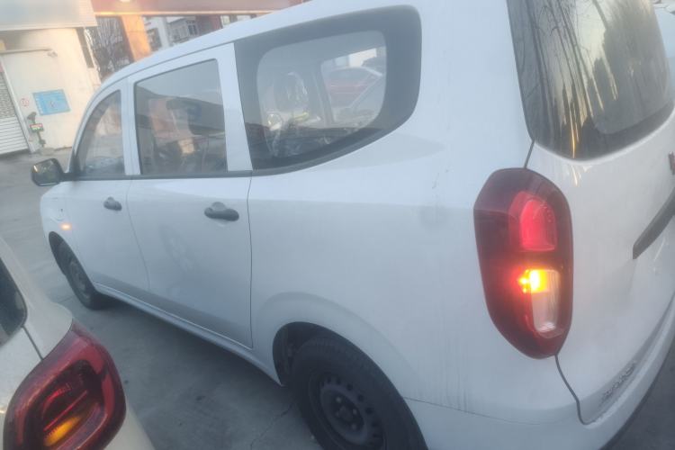 Used Wuling Hongguang New Energy 2024 All-Electric Model 300KM Standard Version
