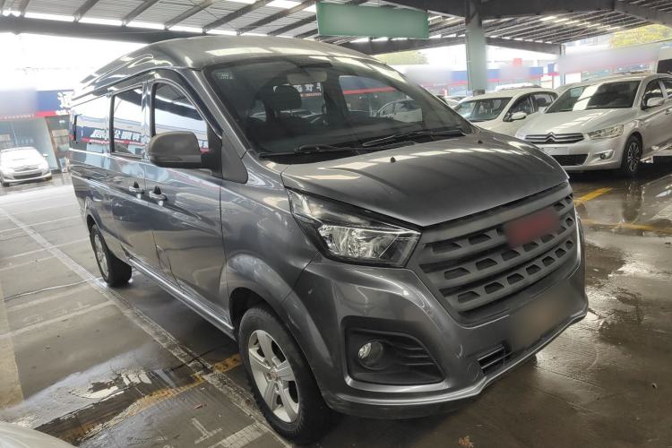 Used Jinbei Gold Hiace 2021 2.0L Passenger Van Travel Lion 7-Seater