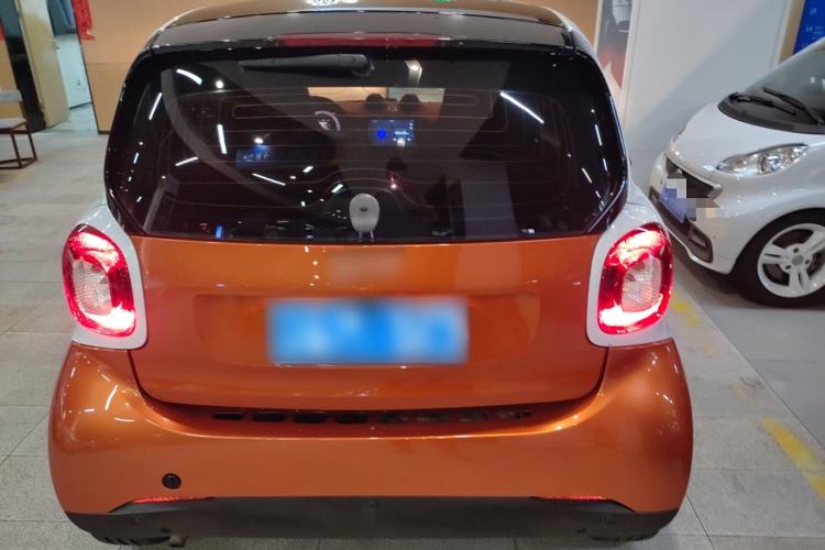 Used  fortwo 2015 1.0L 52 kW Hardtop Passion Edition
