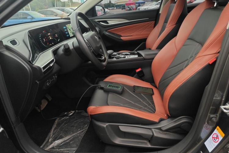 Used Changan Eado 2022 PLUS Blue Whale NE 1.4T GDI DCT Prestige Edition
