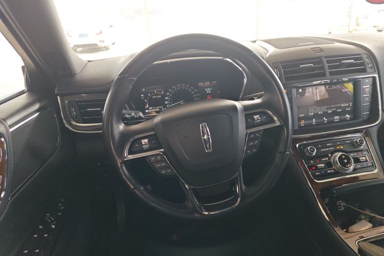 Used Lincoln Continental 2019 2.0T Two-Wheel Drive Luxury Edition China VI Standard
