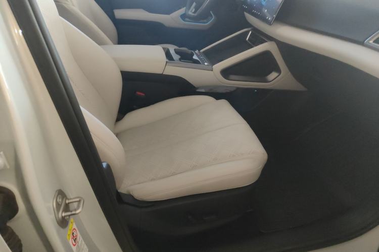 Used BYD Yuan UP 2025 Intelligent Driving Version 401 km Beyond-Range Edition