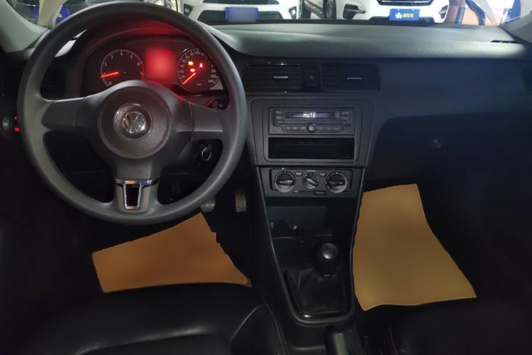 Used Volkswagen Santana 2015 1.4L Manual Fashion Edition
