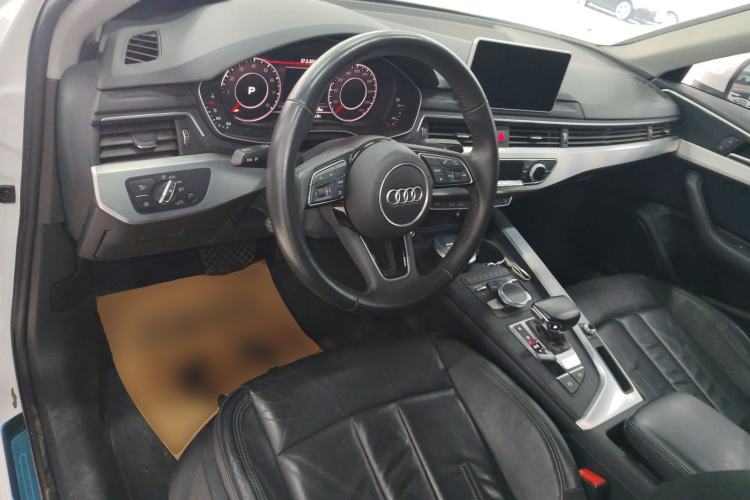 Used Audi A4L 2018 30th Anniversary Edition 40 TFSI Fashion Model
