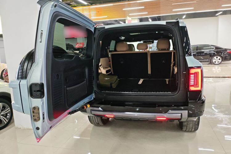 Used  Leopard 8 2025 Smart & Brave Flagship Edition 7 Seats
