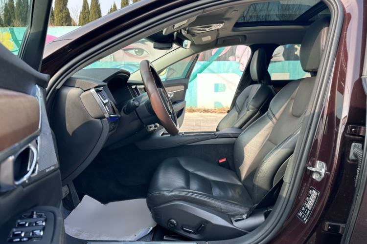 Used Volvo S90 2020 T5 Zhiyi Luxury Edition
