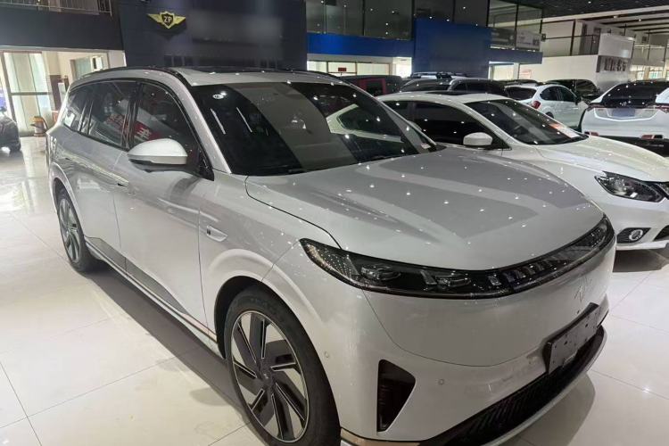 Used  eπ008 2024 210Max Range-Extended Version 6 Seats
