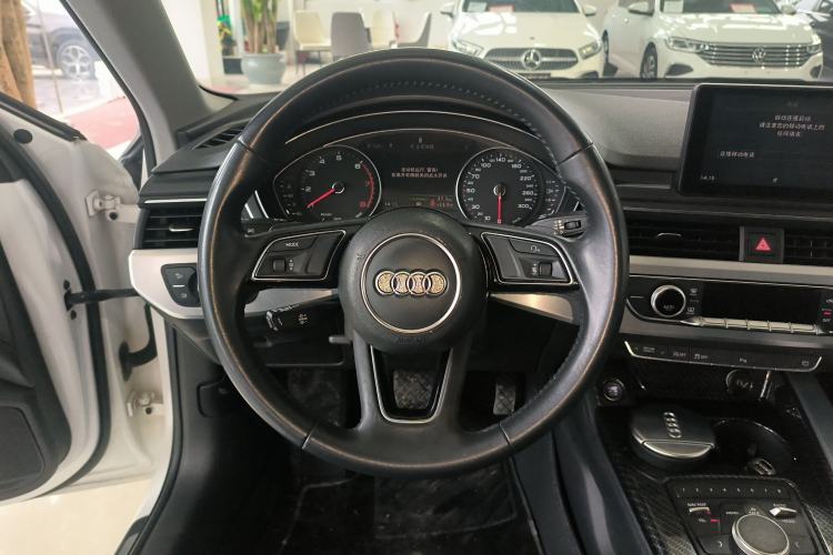 Used Audi A4L 2017 Plus 40 TFSI Fashion Model
