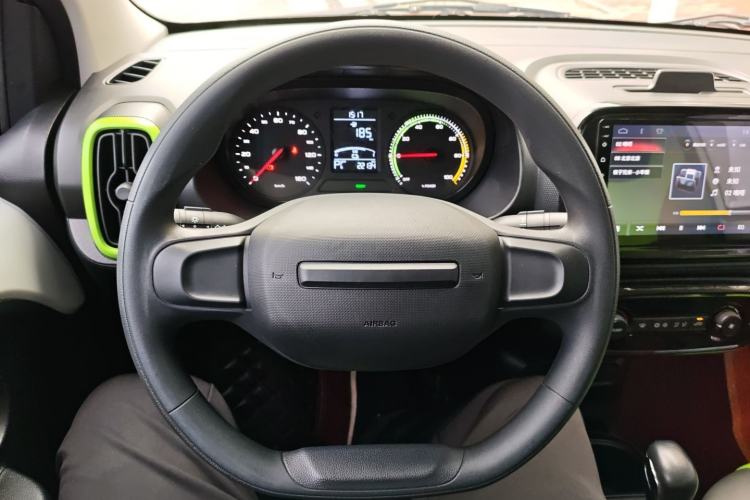 Used Roewe Clever 2021 302 km New Four-Seater Super-Efficient Version
