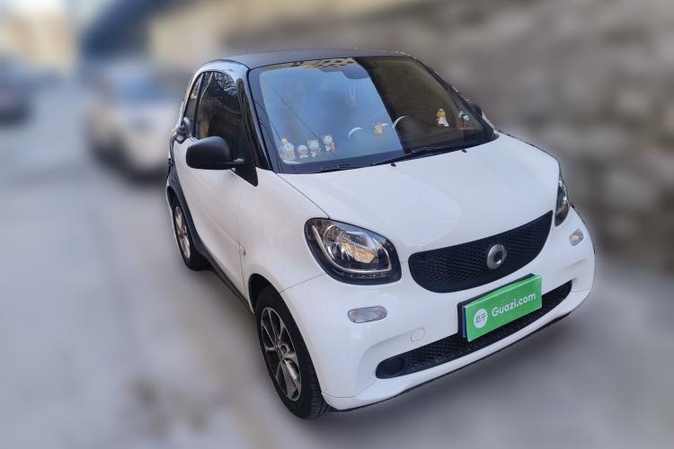 Used  fortwo 2015 1.0L 52 kW hardtop Dynamic version

