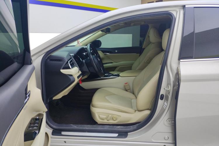 Used Toyota Camry 2019 2.5G Luxury Edition China VI Standard