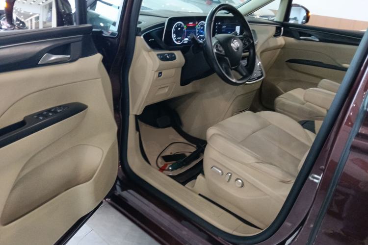 Used Buick GL8 2022 ES Landtrek 653T Luxury Edition
