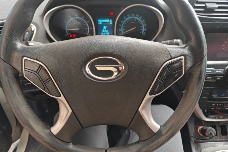 Used GAC Trumpchi GS5 Super 2015 2.0L Automatic Two-Wheel Drive Luxury Navigation Edition

