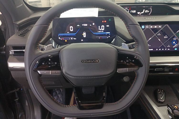 Used Oshan Z6 2022 Blue Whale 1.5T DCT Luxury Model
