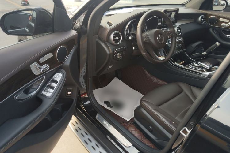 Used Mercedes-Benz GLC 2019 Facelift GLC 260 L 4MATIC Luxury Model
