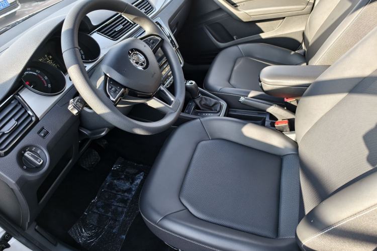 Used Skoda Rapid 2020 1.5L Automatic Comfort Edition
