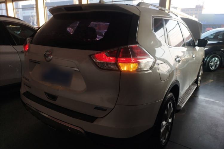 Used Nissan X-Trail 2014 2.5L CVT Leading Edition 4WD