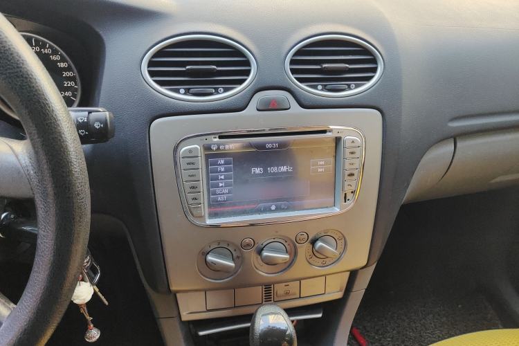 Used Ford Focus 2013 Hatchback Classic 1.8L Automatic Base Model
