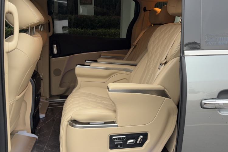 Used Buick GL8 2022 Land Business Class 652T Smart Deluxe Model
