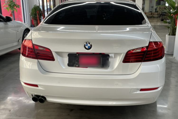 Used BMW 5 Series 2014 525Li Leading Model

